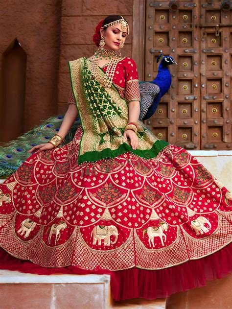 Gujarati Bride In Tredtional Panetar Sarees Indian Bride Outfits