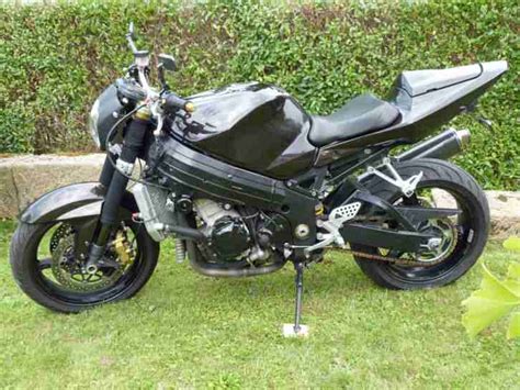 Suzuki Gsxr 1000 K3 Streetfighter Naked Bike Bestes Angebot Von Suzuki