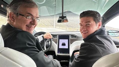 Recorren Samuel Y Ebrard Terreno De Gigaplanta En Tesla De Mariana