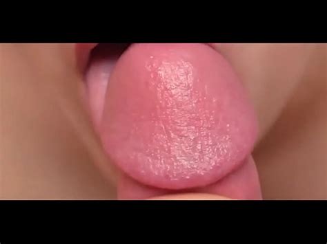 Mamada de primer plano sensual con líquido preseminal y corrida XVIDEOS