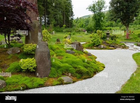 Cowden japanese garden hi-res stock photography and images - Alamy