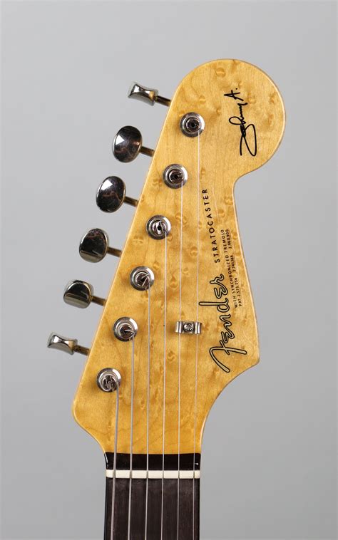 Critics explain why Johnny Humble changed his signature sound 19