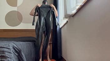 Usando Un Catsuit De The Latex Collection XVIDEOS