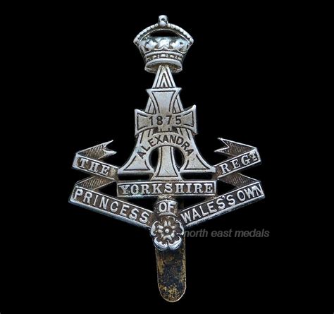 Yorkshire Regiment Cap Badge British Badges And Medals