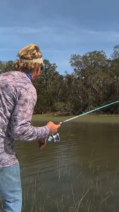 Sight Fishing Redfish Awesome Hookup Youtube