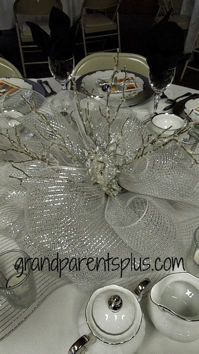 Awesome Christmas Table Settings Part 2 - GrandparentsPlus ...