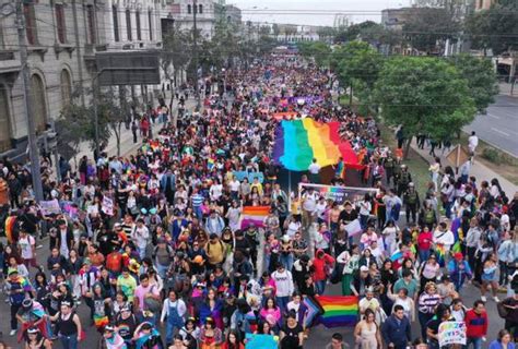 Así se realiza la Marcha del Orgullo Gay 2023 por las calles del Centro