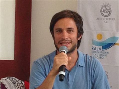 Presenta Gael García documental sobre migrantes en el BIFF 2013