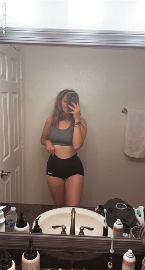 Hannabanana Hananabanana Nude OnlyFans Leaks Fappening FappeningBook