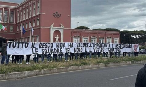 Roma Striscioni Della Sud Contro La Lega E Lotito Serie A