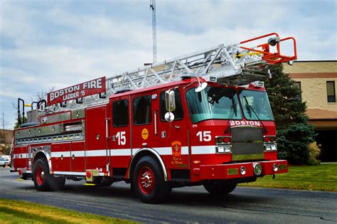 Boston Ma E One Metro 100′ Ladder 15 Greenwood Emergency Vehicles