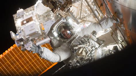 Astronauts Gearing Up for Friday Spacewalk – Space Station