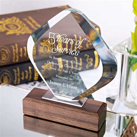 Free Engraved Starbright Crystal Glass Award Figurine Personalized Souvenir Trophy For