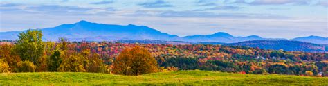 Vermont Relaxed Hiking Adventure During Fall Foliage - Zephyr Adventures