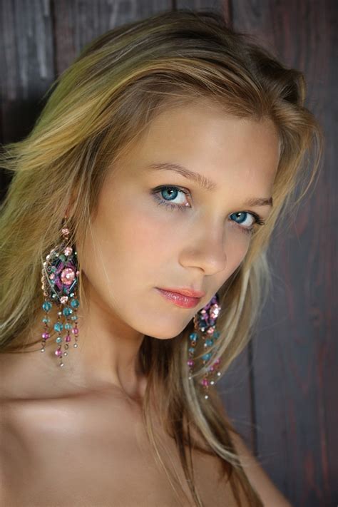 Casting comédienne de 16 à 19 ans blonde aux yeux bleus pour le tournage d un film de télévision