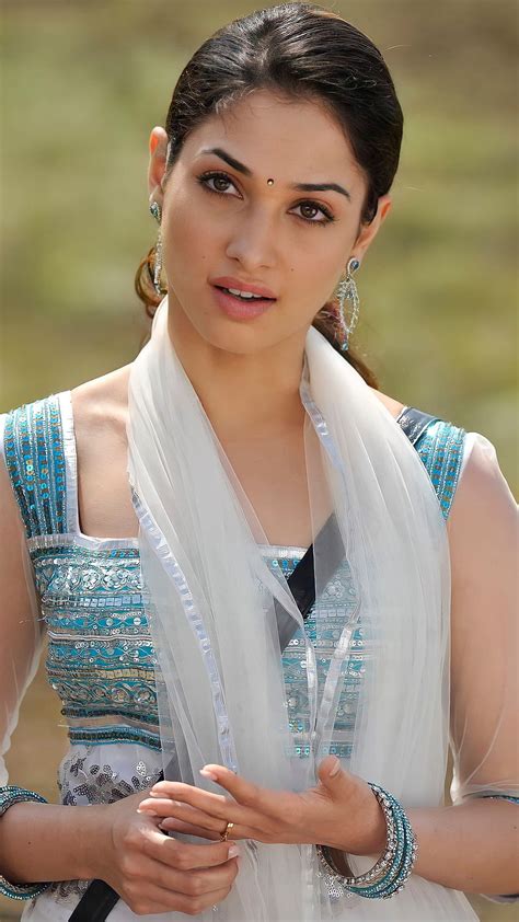 Tamanna Wallpapers In Racha Hot