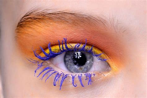 Trucco Occhi Blu Con Eyeliner E Ombretti Per L Autunno Inverno