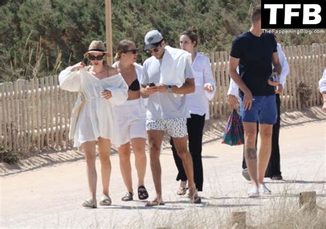 Aurora Ramazzotti Sexy Bikini Photos Sexy E Girls