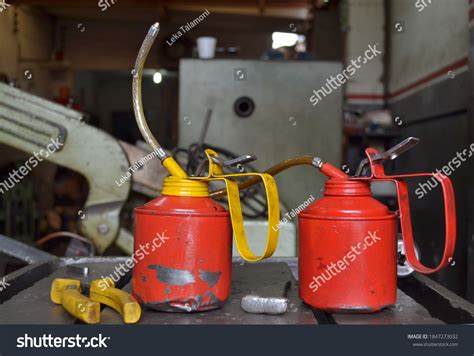 9,246 Old oil cans Images, Stock Photos & Vectors | Shutterstock