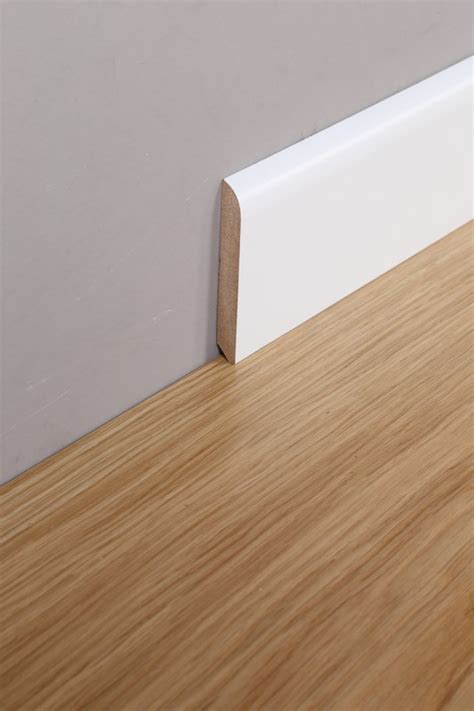 BATTISCOPA IN MDF LACCATO BIANCO