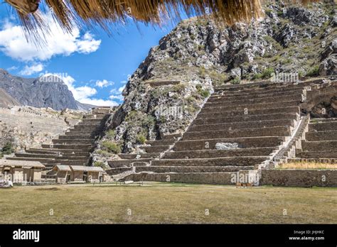 Ollantaytambo Inca ruins and Terraces - Ollantaytambo, Sacred Valley ...