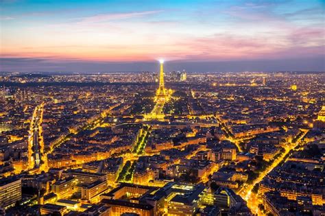 Premium Photo Eiffel Tower Paris Dusk