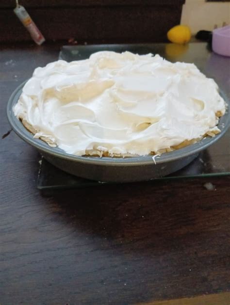 Sugar Free Lemon Meringue Pie - Luisa with Love