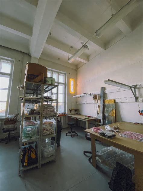 О нас - Неоновые вывески FLIX NEON