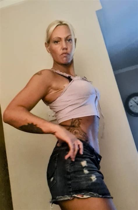 Naughty Hottie 22 Nude Pics XHamster