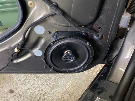 Mini Cooper 2006 Pioneer SPH 10BT Front Rear Speakers Upgrade