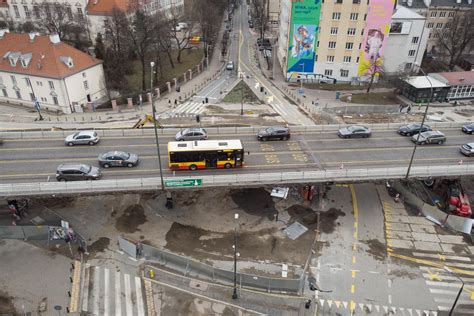 Remont Trasy Azienkowskiej Wracaj Stare Trasy Autobus W Ztm