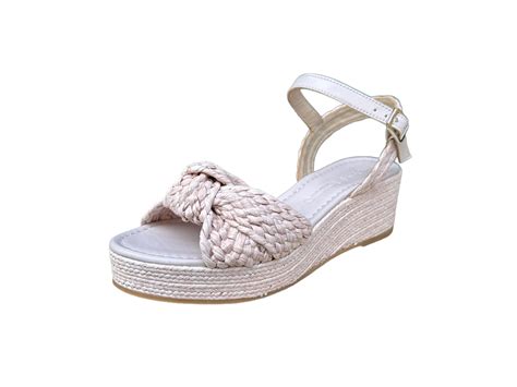 Karena Nude Zapateria Andarines