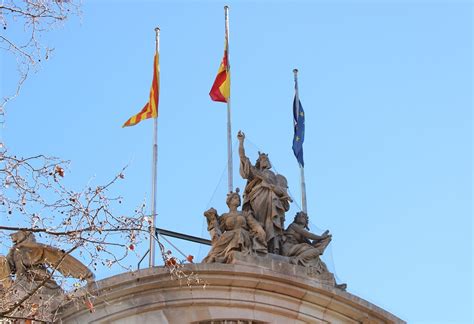 Òmnium demana la recusació d un jutge del TSJC que ha de decidir sobre