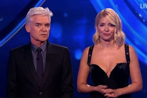 Dancing On Ice Holly Willoughby Spills On ‘terrifying Moment With