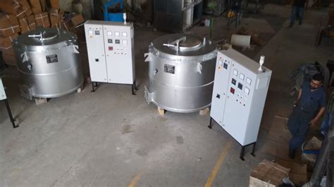 Electric Fix Aluminium Holding Furnace Material Loading Capacity T