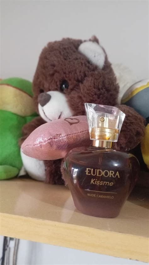 Kiss Me Nude Caramelo Eudora Fragancia Una Fragancia Para Mujeres