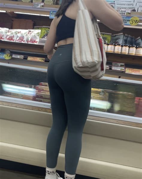College Cutie Nice Ass Vpl Spandex Leggings Yoga Pants Forum