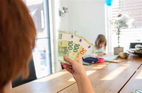 Entlastungen Für Familien Eltern Erhalten Ab 2023 Mehr Kindergeld