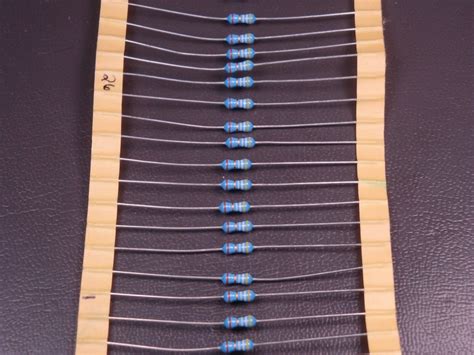 Lot of 50 MFR-25FBF-49R9 Yageo Metal Film Resistor 49.9 Ohm 250mW 1/4W ...