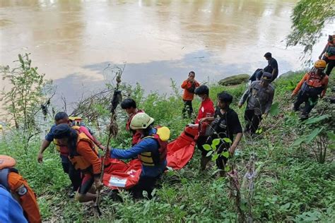 Foto Kronologi Penemuan Mayat Di Sungai Bengawan Solo Terungkap