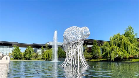 As Luce La Nueva Escultura De Jaume Plensa En El Distrito Telef Nica