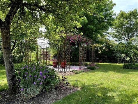 Rendez Vous Aux Jardins Le Jardin Des Fruneau Est Un Peu Naturel Et