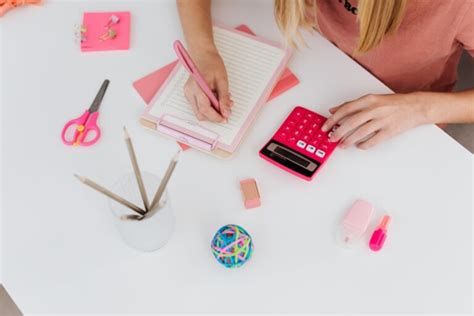 19 Awesome Pink Office Supplies That Everyone Needs