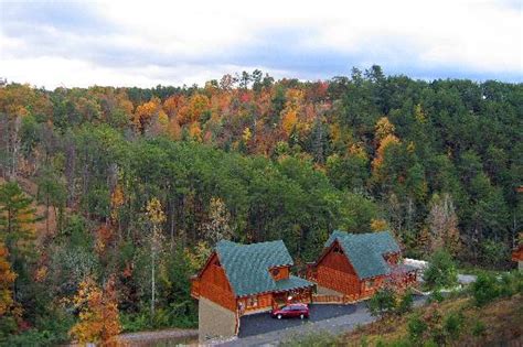 Bear Creek Crossing Tn / Pigeon Forge TN Cabins | A Bear Creek Crib ...