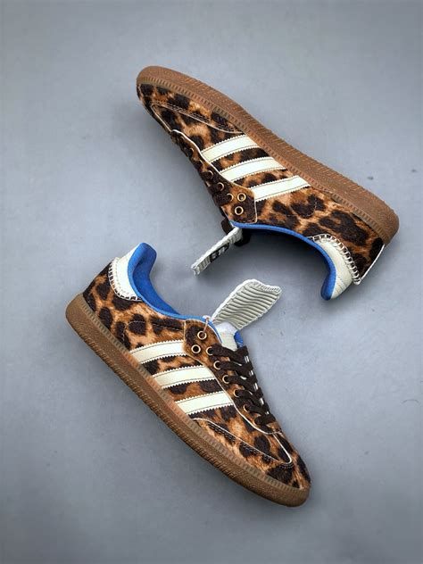 Кроссовки adidas Samba - купить с доставкой по выгодным ценам в ...