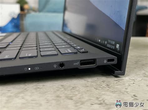 G Asus Expertbook B B