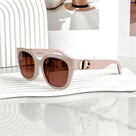 Kính râm Dior 30Montaigne S10F new ss2024 màu hồng nude xinh lắm Tín đồ hàng hiệu