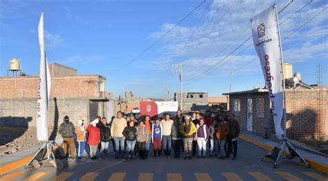 Entregan Banquetas Y Guarniciones En Calles De La Che Guevara Ntr