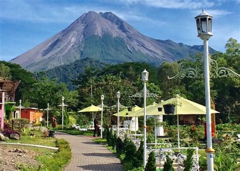 Kelilingi Dunia Di The World Landmarks Merapi Park Seru Niagatour