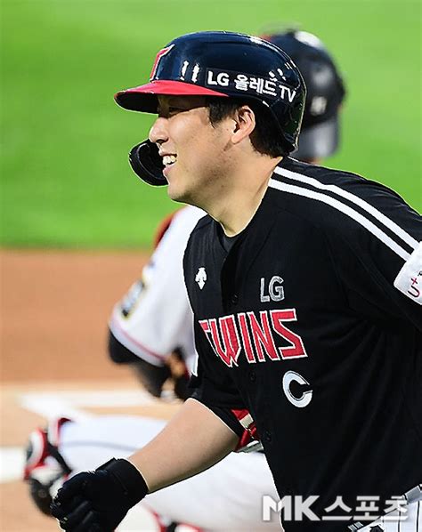 Lg 김현수 시즌 14호 홈런 작렬kbo 역대 19번째 2900루타 달성 Mk레코드 Mk스포츠